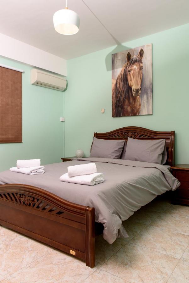 Callisto 3 Bedroom Apartment Larnaca Buitenkant foto